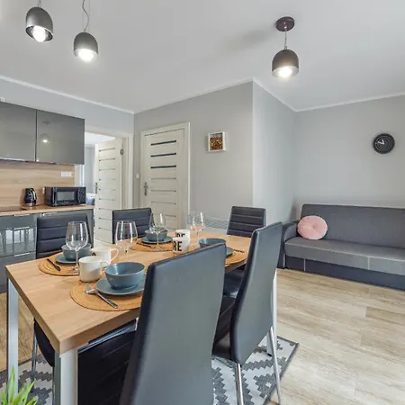 Daire Marynarska, Sun & Snow