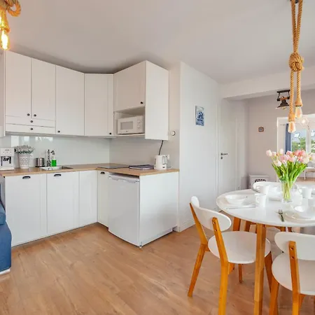 Marynarska, Sun & Snow